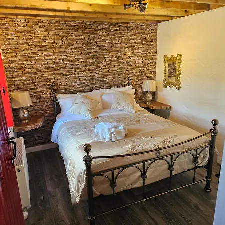 Daire Tiernan's Luxury Charlestown