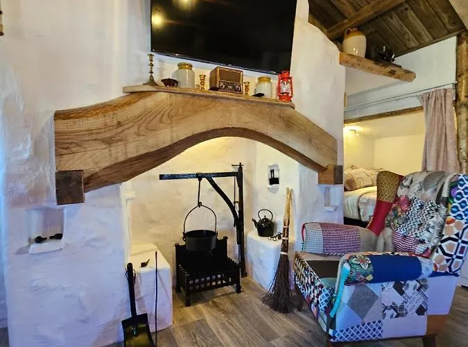 Tiernan's Luxury * Charlestown