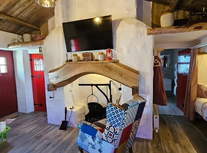 Tiernan's Luxury * Charlestown